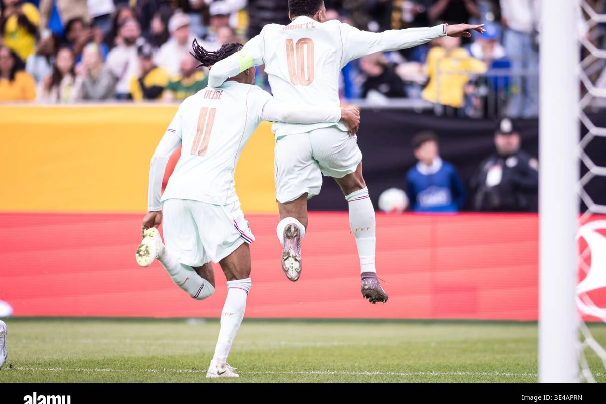 Michael Olise ne bougera pas u Bayern Munich ©Alamy