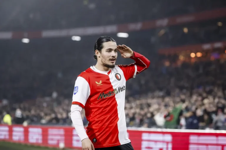 OM : 35M€ pour s'offrir le dribbleur algérien de Feyenoord