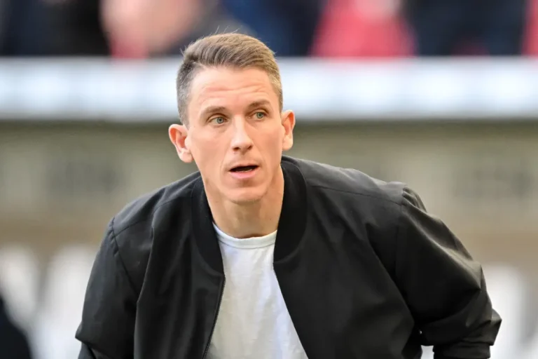 Wolfsbourg : l'entraîneur survit à la réunion de crise