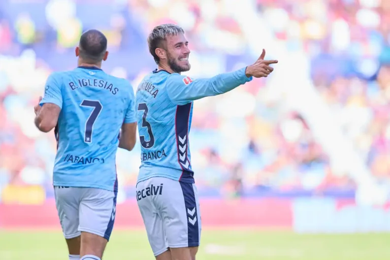 Óscar Mingueza visé par Manchester City ©Alamy