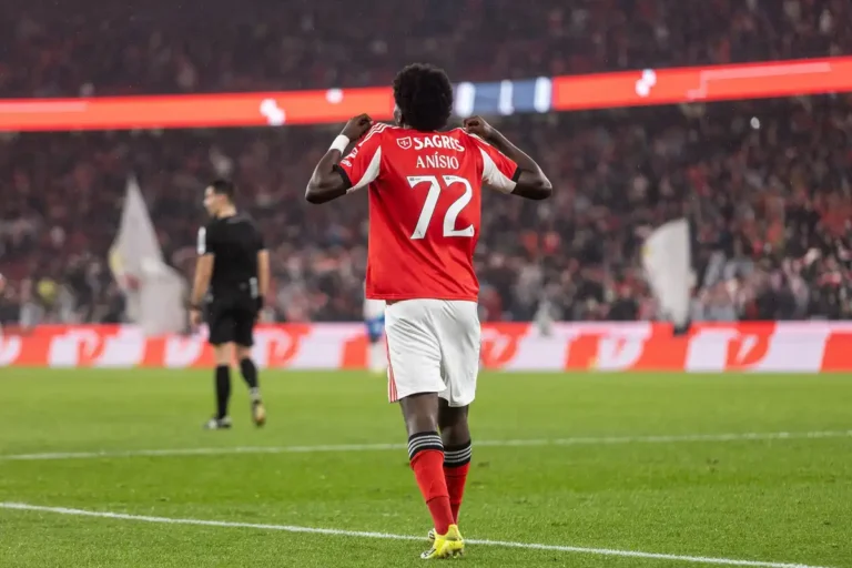 Anisio Cabral visé par le PSG ©Alamy