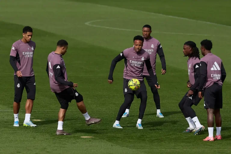 David Alaba visé par Manchester United ©Alamy