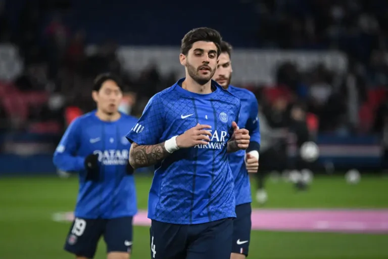 Kang in Lee et Lucas Beraldo veulent quitter le PSG ©Alamy