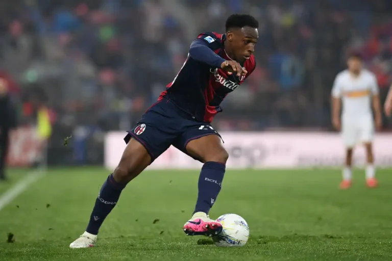 Jhon Lucumi visé par le Barça ©Alamy