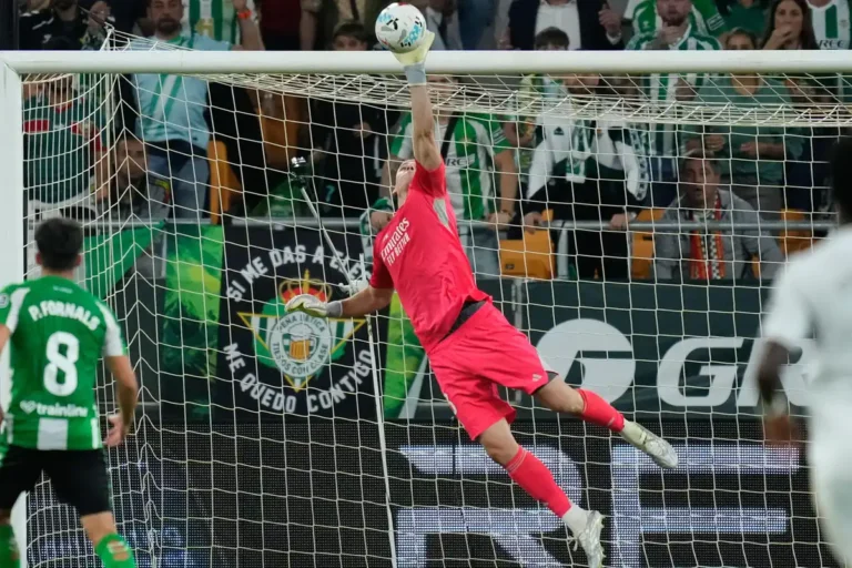Andriy Lunin visé par l'Inter Milan ©Alamy