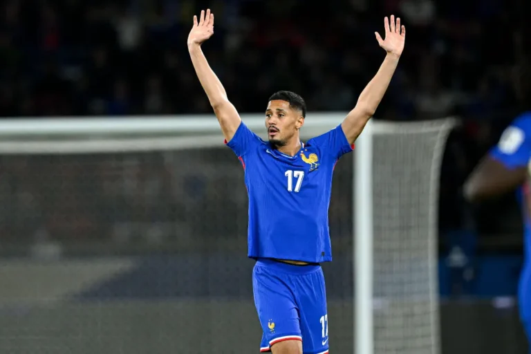 Arsenal : Le plus grand club de France va miser 100 M€ sur William Saliba