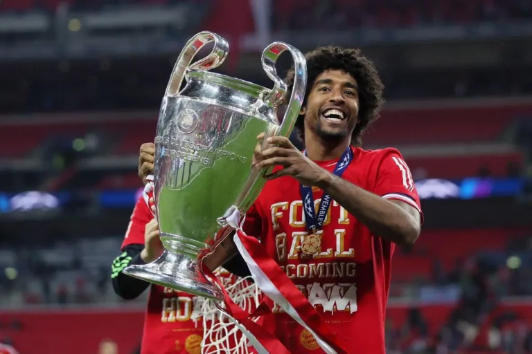 C'est fait ! Dante retourne au Bayern