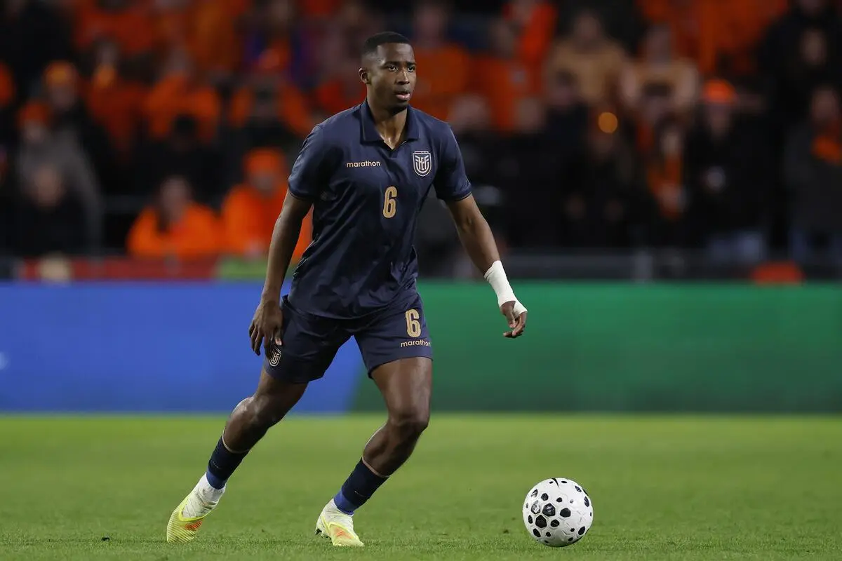 L&rsquo;OL confronte un géant d&rsquo;Europe pour le prochain Willian Pacho