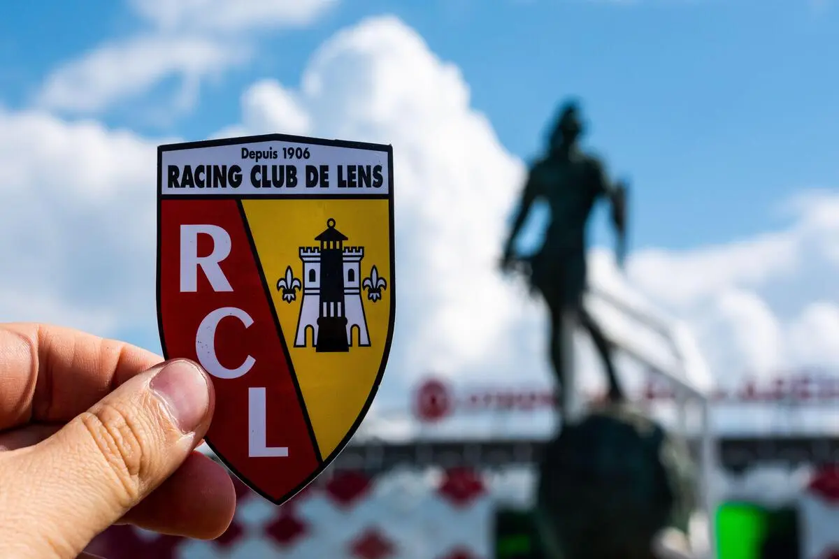 Le RC Lens rend hommage à Yves, supporter décédé avant le derby contre Lille