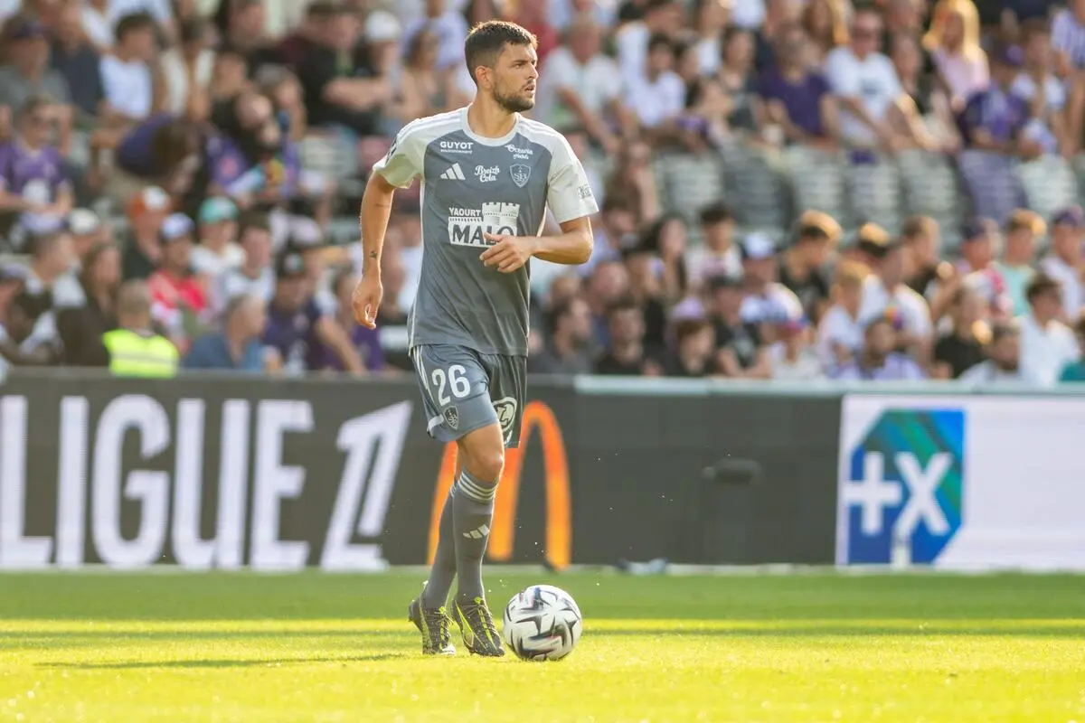 Ligue 2 Saint-Étienne enregistre un retour inattendu