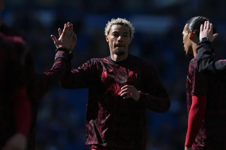 Liverpool en alerte après les intérêts de ce titan espagnol pour Hugo Ekitike