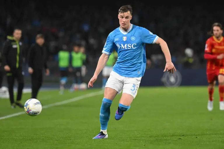 Liverpool : un défenseur central pour 35 M€