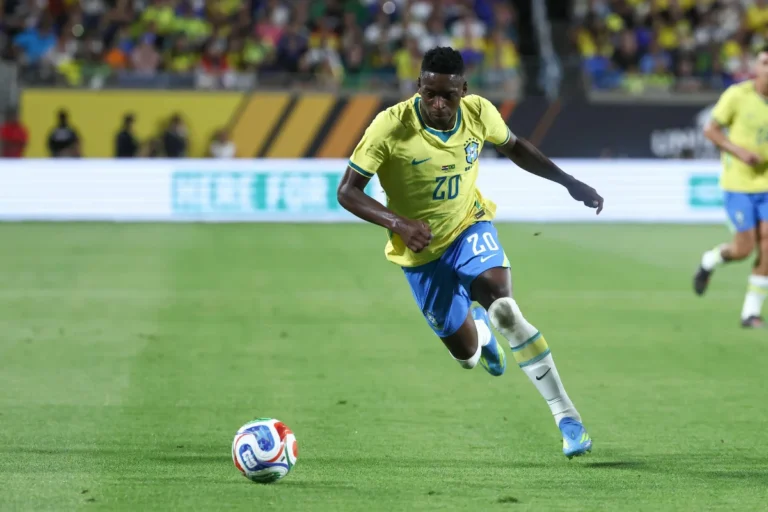 Luiz Henrique sous le maillot du Brésil