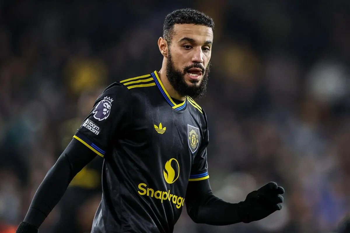 Man United : Ce défenseur marocain veut s’éclipser du football