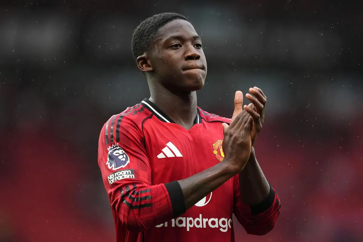 Officiel : Kobbie Mainoo prolonge avec Man United