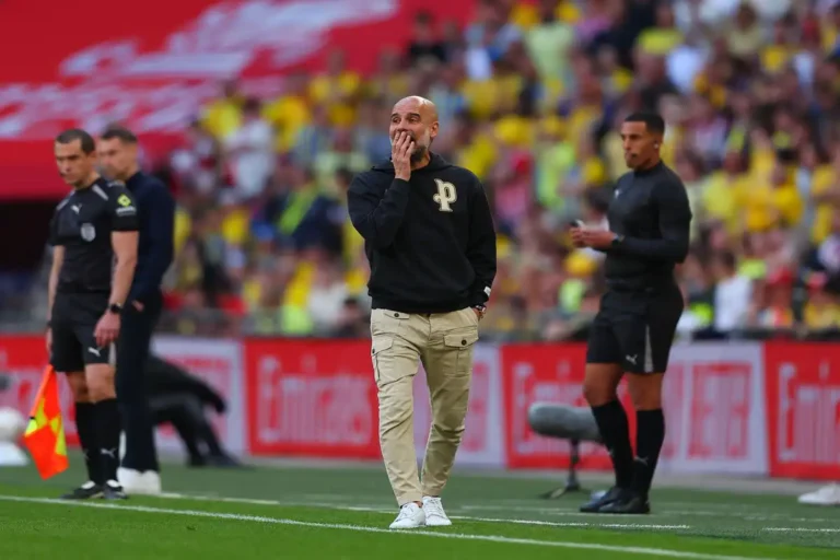 Pep Guardiola supplié par un fan d'Arsenal