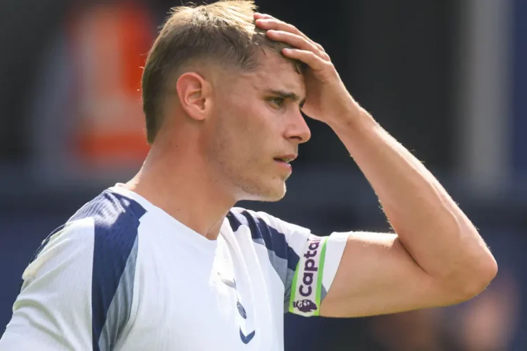 Tottenham : relégation ou non, le capitaine a pris sa décision