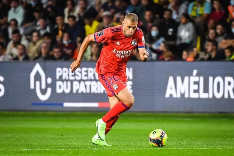 Un ancien buteur de l'OL mis à la rue en Roumanie