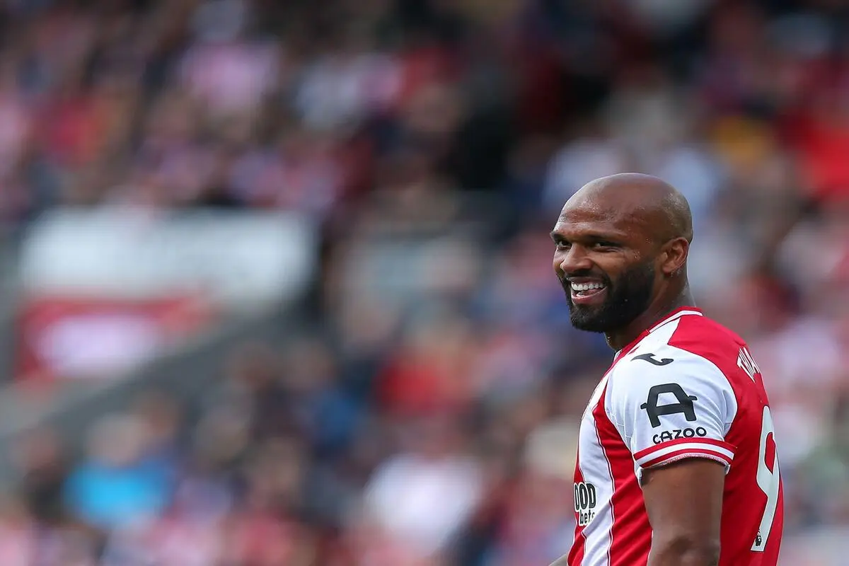 Un club historique fait des yeux doux à Igor Thiago