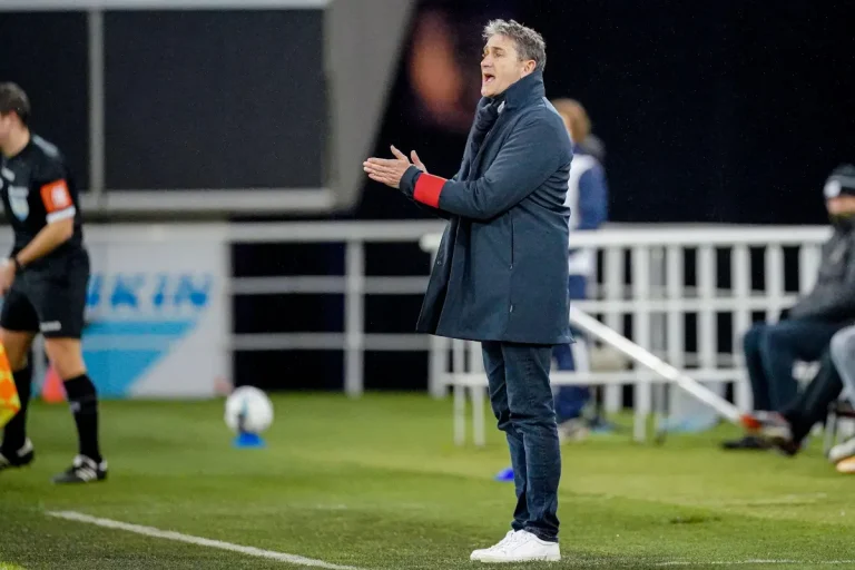 ASSE : Philippe Montanier a rendu compte à des supporters après la nouvelle défaite