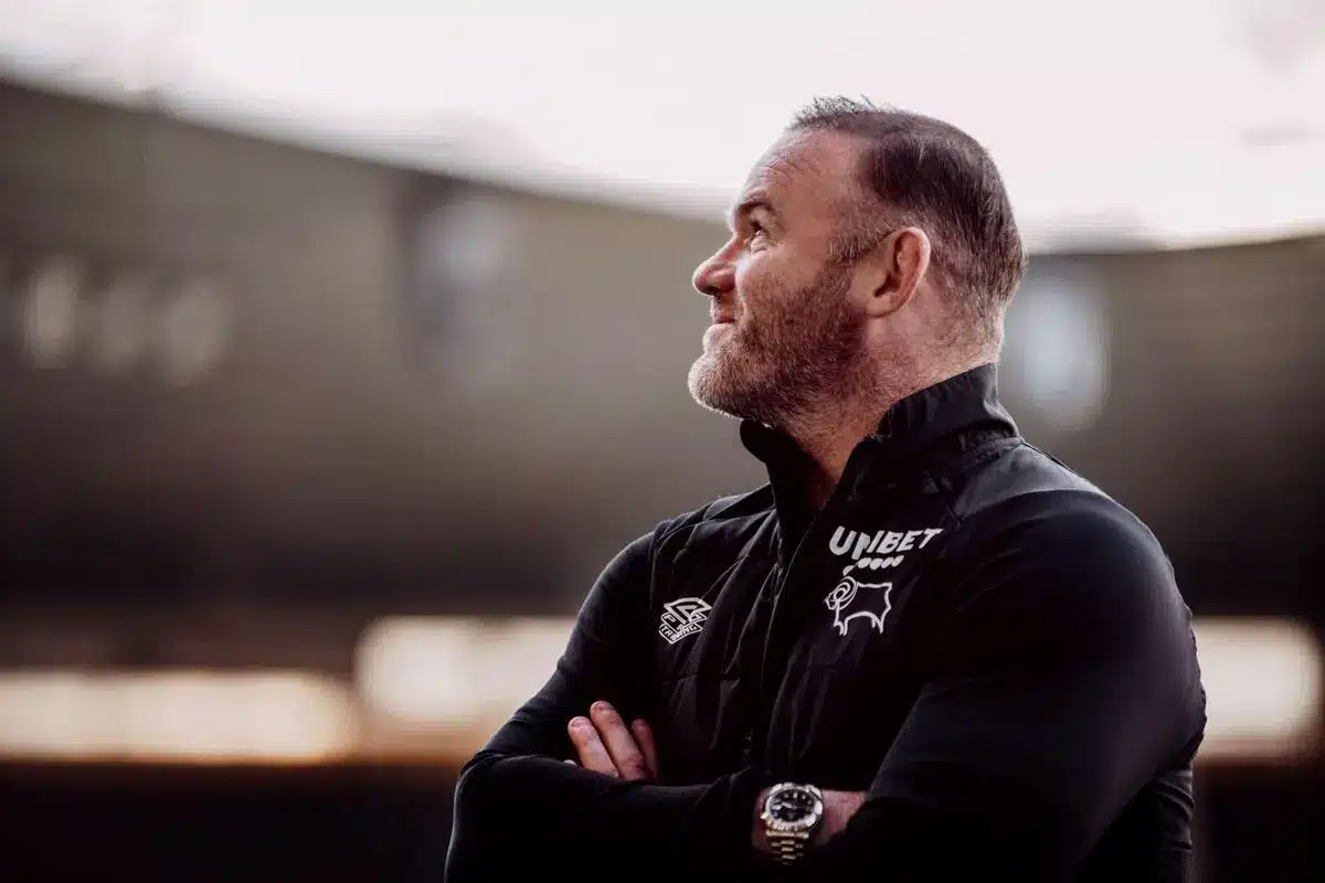 Angleterre Wayne Rooney ne comprend pas l'absence d'Harry Maguire