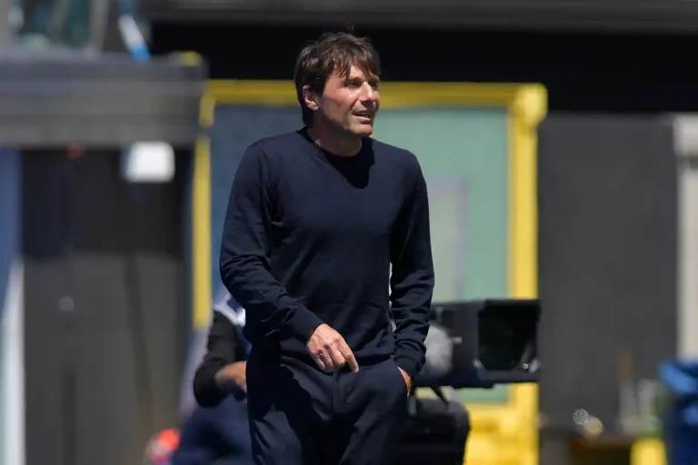 Antonio Conte va quitter Naples ©Alamy