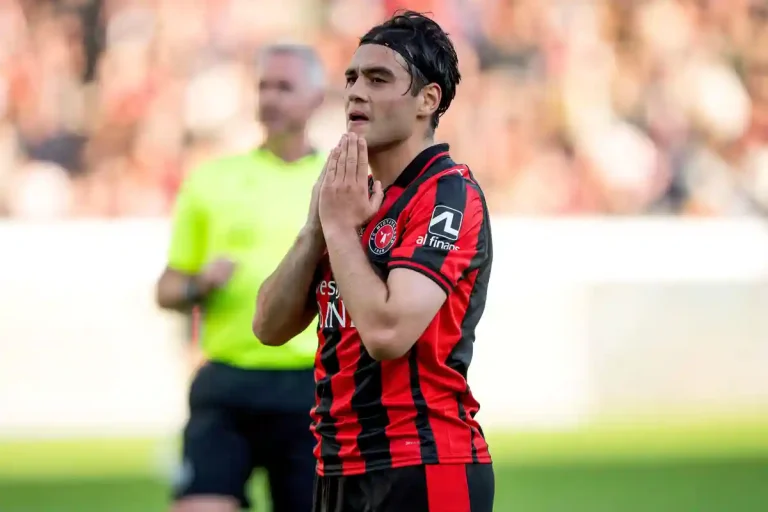 Aral Simsir sous le mailot du FC Midtjylland