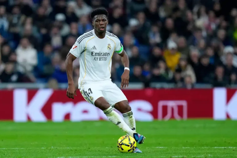 Aurélien Tchouaméni dans le viseur des Red Devils