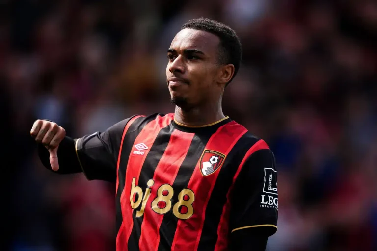 Eli Junior Kroupi ne va pas quitter Bournemouth ©Alamy