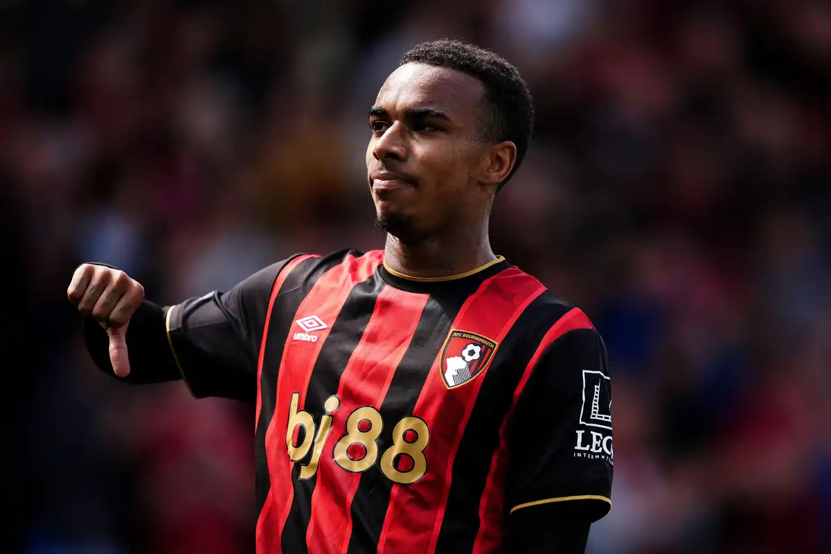 Eli Junior Kroupi ne va pas quitter Bournemouth ©Alamy