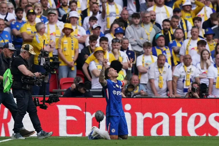 Enzo Fernández visé par Arsenal ©Alamy
