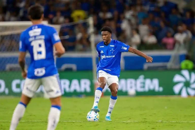 Jonathan Jesus sous le maillot de Cruzeiro
