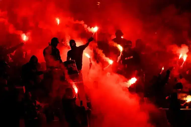 LDC Échauffourées entre supporters du PSG et d'Arsenal