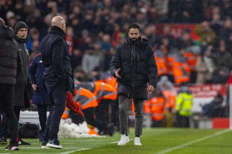 Liverpool Un ancien coach de PL annoncé sur le banc cet été