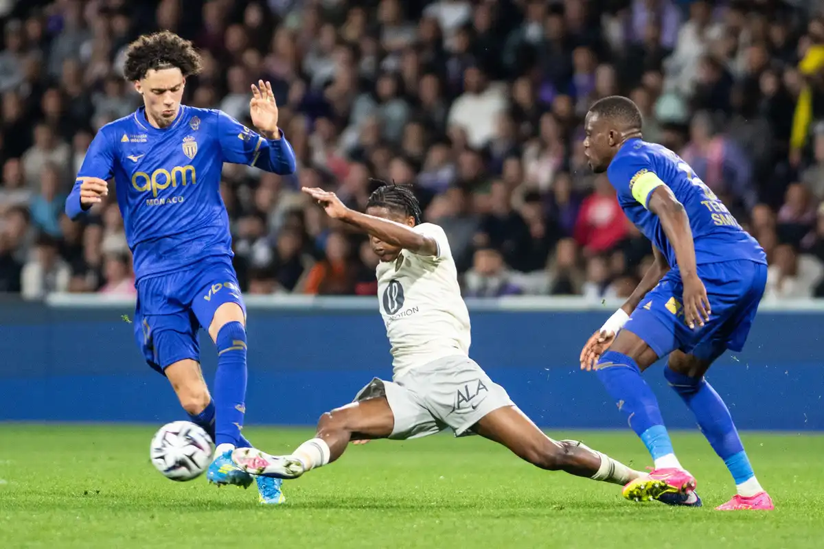 Maghnes Akliouche visé par le PSG ©Alamy