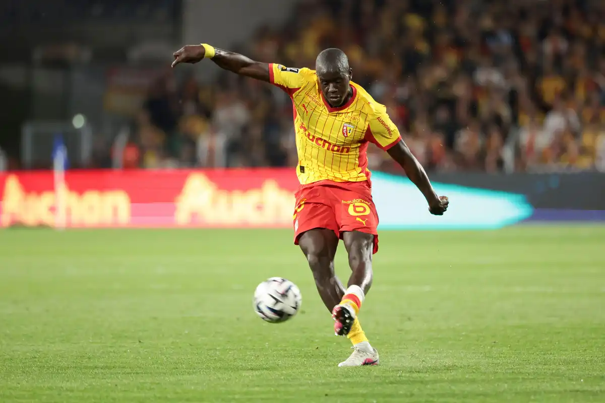 Lens : Ce défenseur français vers la Turquie