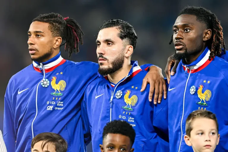 Michael Olise Rayan Cherki et Harry Kane ont refoulé le PSG ©Alamy