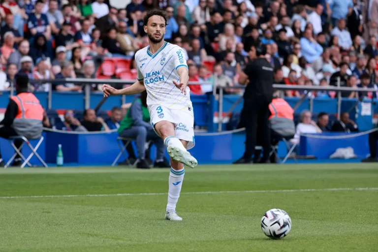 Montassar Talbi avec Lorient