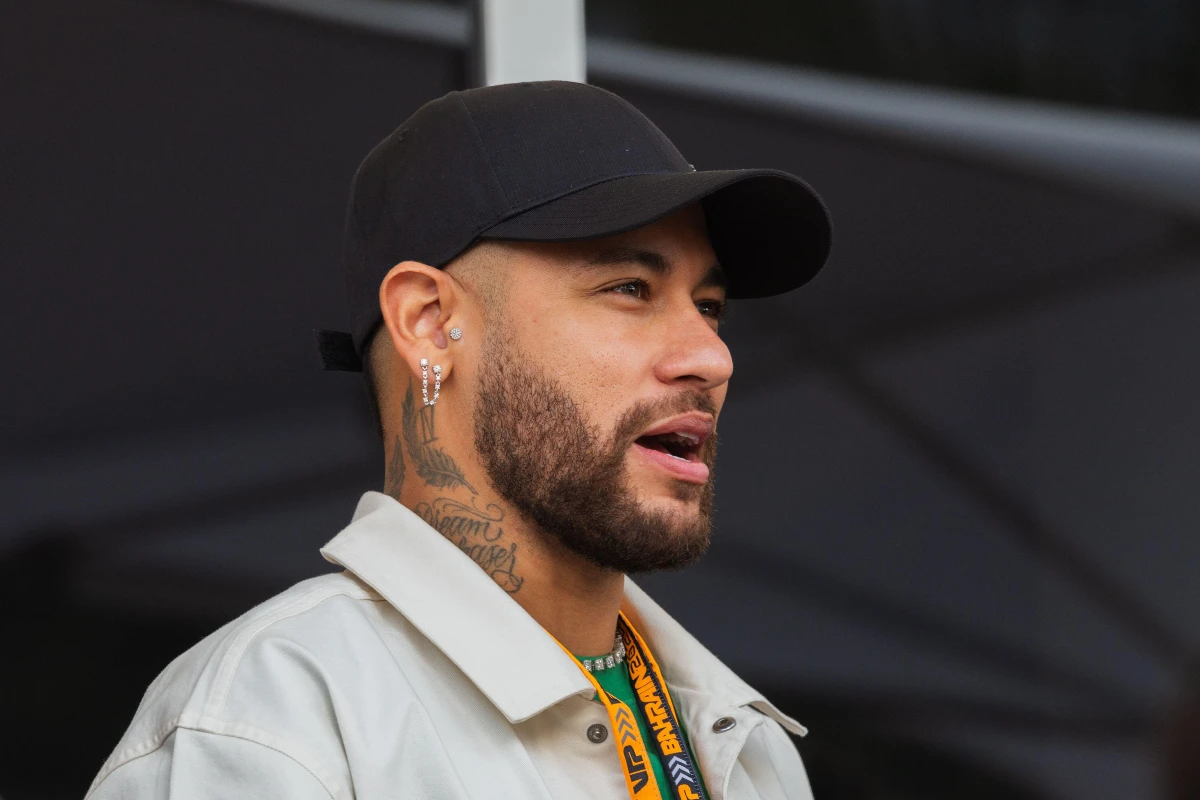Neymar et Robinho Jr en viennent aux mains, le Brésil s&rsquo;enflamme