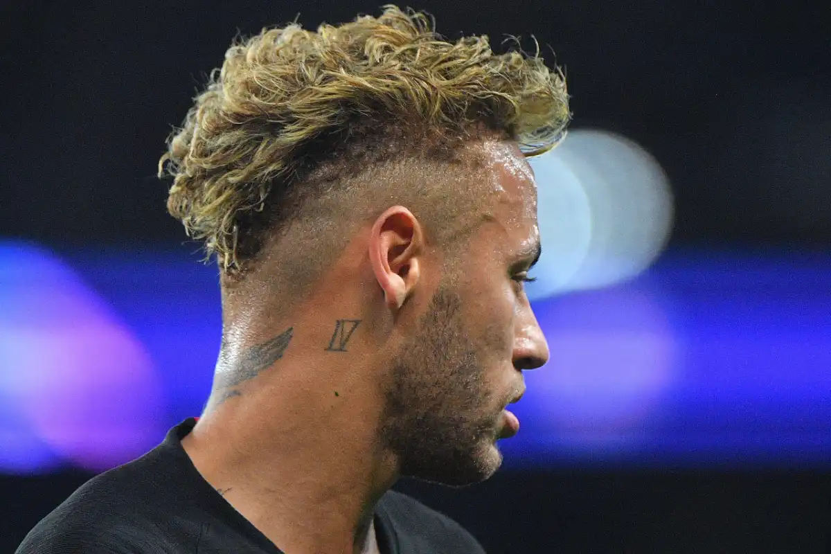 Neymar exhibe son nouveau look et lance les hostilités pour la CDM 2026
