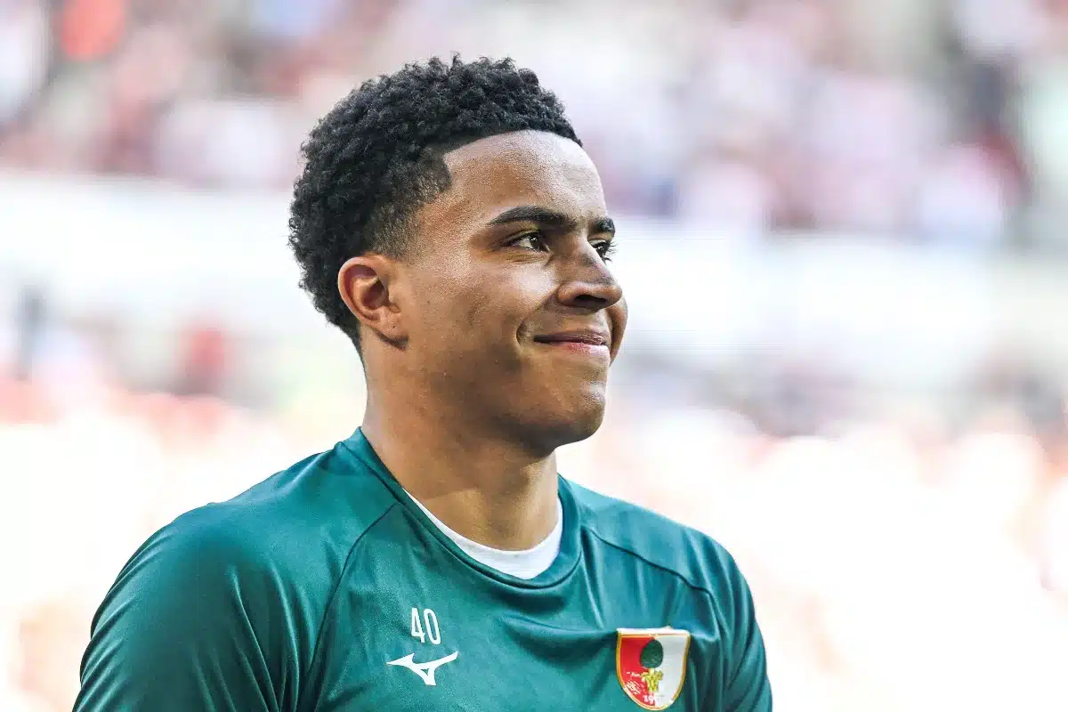 Noahkai Banks avec Augsbourg