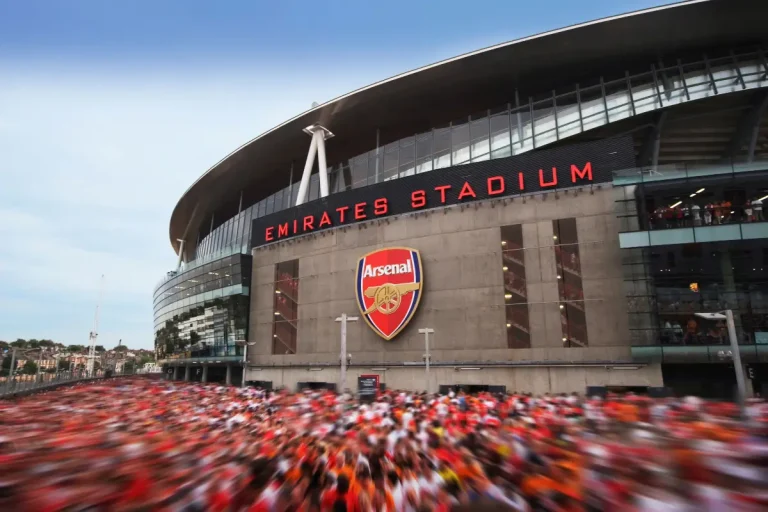 PL : L'Emirates a vibré jusqu'au petit matin