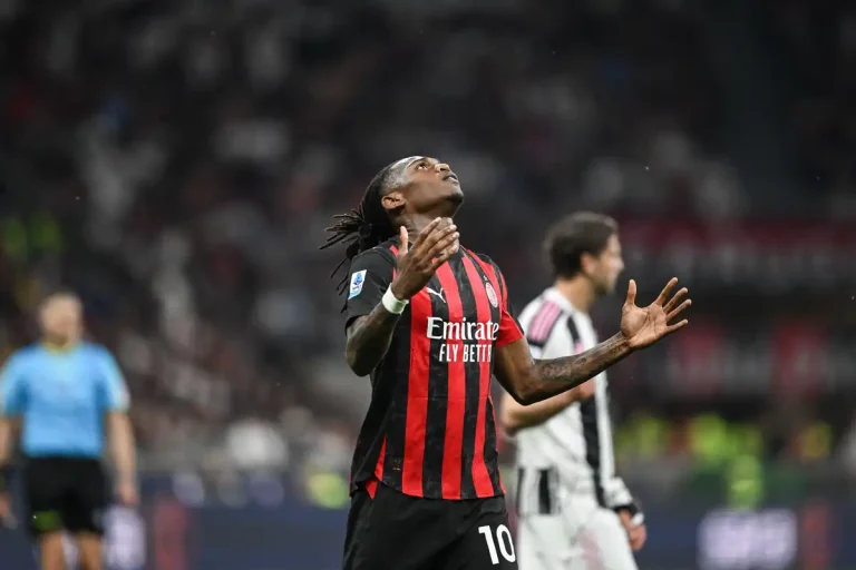 Rafael Leão visé par Manchester United ©Alamy