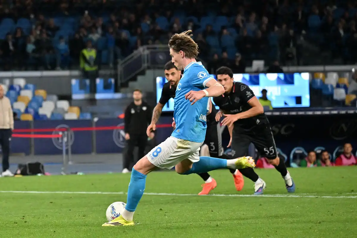 Naples : Cet ex Red Devil pourrait revenir en Premier League