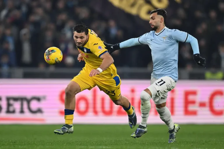 Sead Kolašinac ciblé par Schalke ©Alamy
