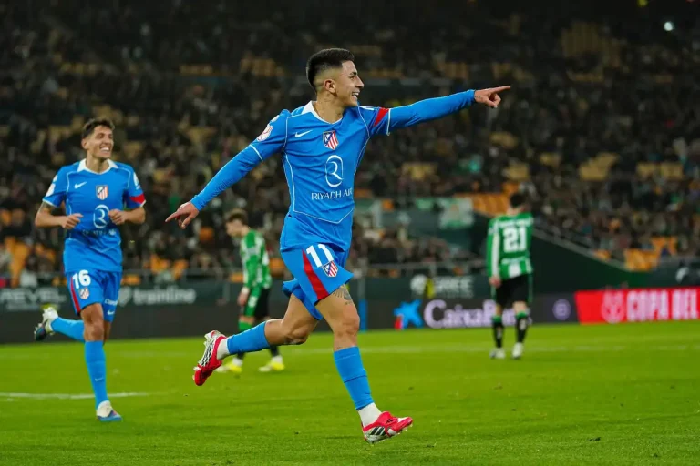 Thiago Almada visé par Boca Juniors ©Alamy