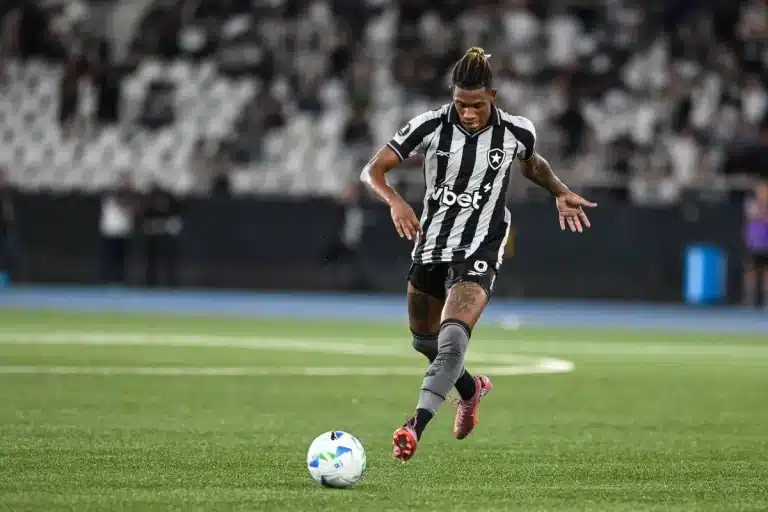 Danilo sous le maillot de Botafogo @Alamy