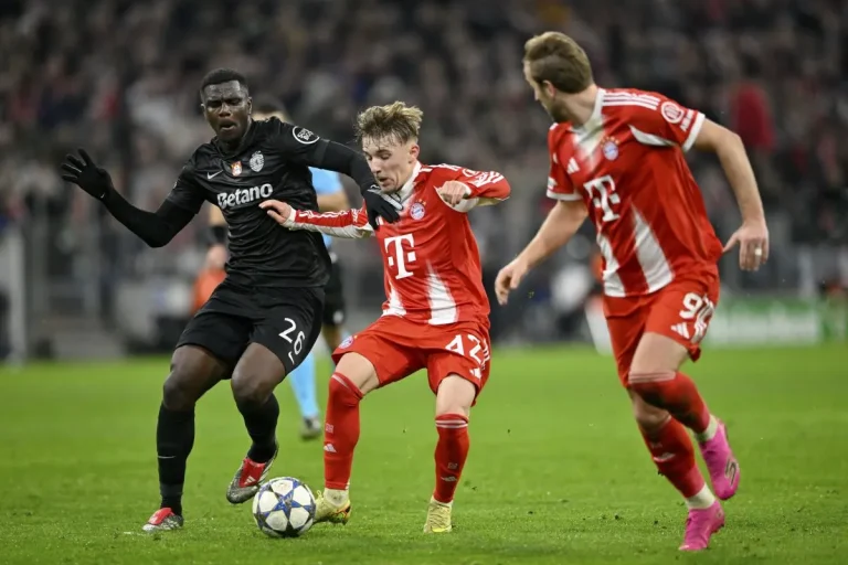 Ousmane Diomande contre le Bayern Munich @Alamy