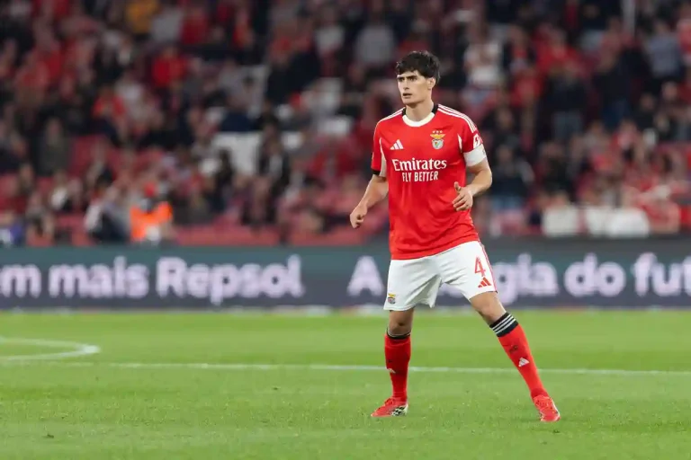 Antonio Silva sous le maillot de Benfica