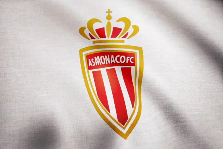 Monaco s'offre Emmanuel Mbemba